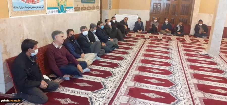 کلاس آموزشی توجیهی تخلفات و اخلاق اداری برای کارمندان اداری آموزشکده فنی شماره یک کرمانشاه
 3