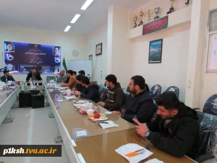 دیدار دکتر خسرویان با مسئولین و اعضای شورای مرکزی بسیج و سایر تشکل‌های دانشجویی دانشگاه فنی و حرفه‌ای استان کرمانشاه
 3