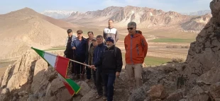 به مناسبت ماه مبارک شعبان صورت گرفت :
ششمین صعود  گروه کوهنوردی پرچمداران دانشگاه فنی و حرفه ای  مراکز استان به سمت گوردخمه های اسحاق وند 2