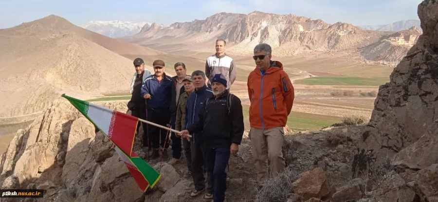 به مناسبت ماه مبارک شعبان صورت گرفت :
ششمین صعود  گروه کوهنوردی پرچمداران دانشگاه فنی و حرفه ای  مراکز استان به سمت گوردخمه های اسحاق وند 2