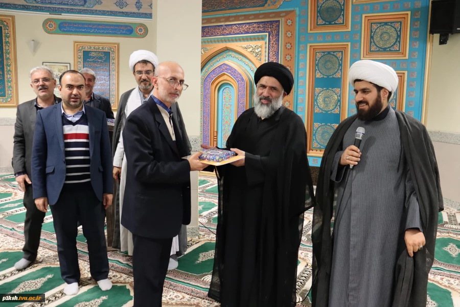 برای نخستین‌بار همزمان در 31 واحد استانی دانشگاه فنی و حرفه‌ای صورت گرفت؛
آیین تجلیل از ایثارگران معزز دانشگاه فنی و حرفه‌ای سراسر کشور 6
