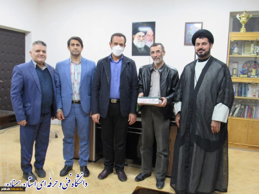 برای نخستین‌بار همزمان در 31 واحد استانی دانشگاه فنی و حرفه‌ای صورت گرفت؛
آیین تجلیل از ایثارگران معزز دانشگاه فنی و حرفه‌ای سراسر کشور 10