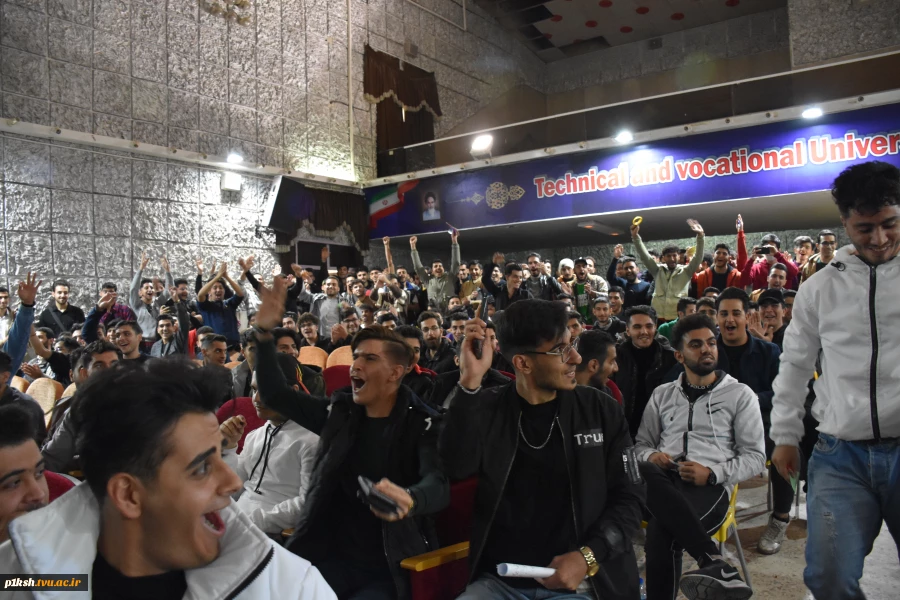 با استقبال بی نظیر دانشجویان:
مراسم روز دانشجو در دانشگاه فنی و حرفه ای استان کرمانشاه برگزار گردید 10