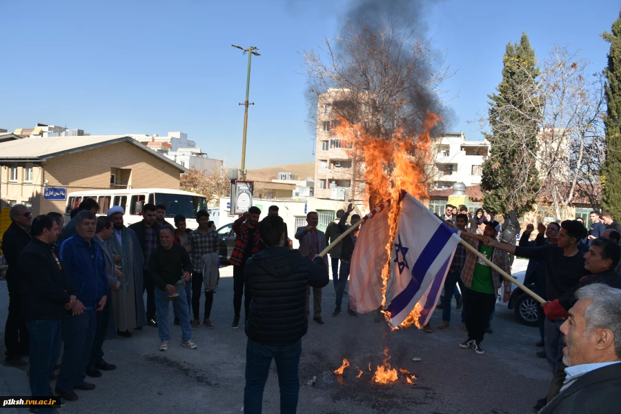 با استقبال بی نظیر دانشجویان:
مراسم روز دانشجو در دانشگاه فنی و حرفه ای استان کرمانشاه برگزار گردید 2