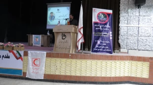 به مناسبت روز دانشجو برگزارگردید:
 مراسم پیوند هلال احمر و دانشگاه 3