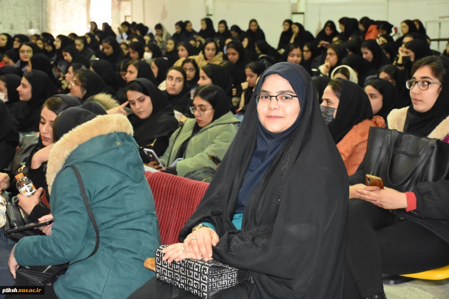 برگزاری جشن شب یلدا در آموزشکده فنی و حرفه ای دختران کرمانشاه
 9