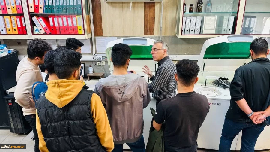 در ادامه تورهای علمی و پژوهشی صورت گرفت:  
بازدید ازآزمایشگاه رفرانس مرکزی وبیمارستان گلستان و درمانگاه پارسه کرمانشاه 4