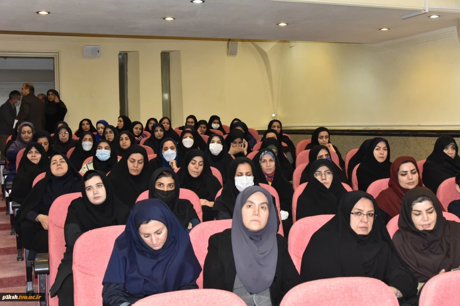 در آستانه خجسته ولادت حضرت فاطمه زهرا (س) و گرامی‌داشت روز مادر و روز زن جشن میلاد ام‌ابیها (س) در دانشگاه فنی و حرفه‌ای برگزار شد
 3