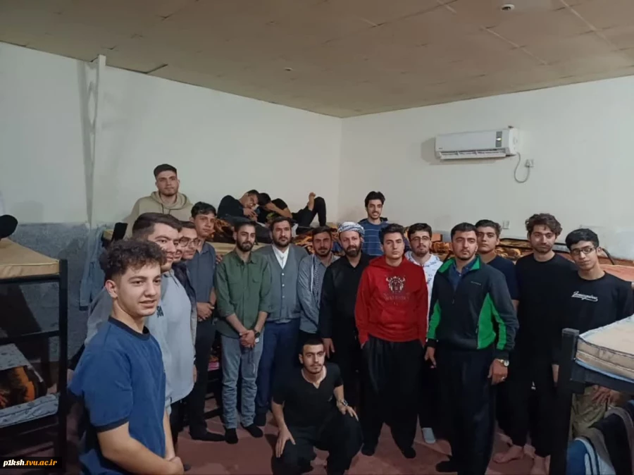 بازدید کاروان دانشجویان دانشگاه فنی و حرفه‌ای استان کرمانشاه از مناطق عملیاتی جنوب 
 7