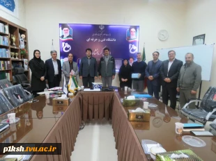 انعقاد تفاهم نامه همکاری با هیات کوه نوردی و صعودهای ورزشی استان کرمانشاه
 4