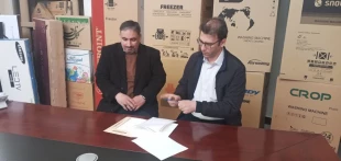در راستای تحقق سند چشم انداز توسعه و نقشه جامع علمی کشور صورت گرفت:
انعقاد تفاهم نامه همکاری بین دانشگاه فنی و حرفه ای و شرکت توسعه صنایع چاپ و بسته بندی کرمانشاه          3