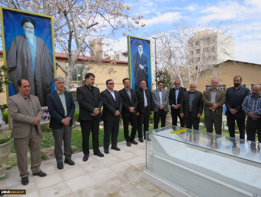 کارکنان دانشگاه فنی و حرفه ای استان کرمانشاه سال جدید کاری را با بیعت با آرمانهای شهدا شروع کردند
 3