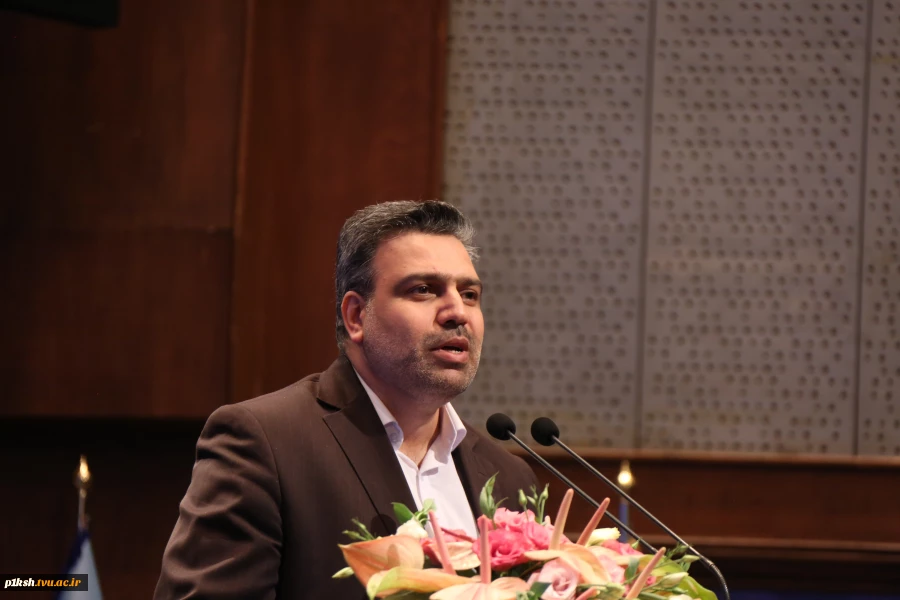 رئیس دانشگاه فنی ‌و حرفه‌ای و رئیس اولین کنفرانس ملی و مهارت ایران، در افتتاحیه این کنفرانس؛
کنفرانس ملی مهارت می‌تواند چراغ راهی برای تحقق اهداف مهارت کشور باشد. 2