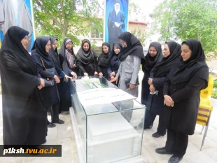 مراسم غبار روبی و عطر افشانی مزار شهید گمنام دانشگاه فنی و حرفه ای استان کرمانشاه
 3