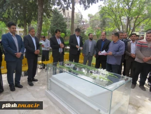 مراسم غبار روبی و عطر افشانی مزار شهید گمنام دانشگاه فنی و حرفه ای استان کرمانشاه
 5
