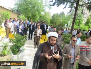 مراسم غبار روبی و عطر افشانی مزار شهید گمنام دانشگاه فنی و حرفه ای استان کرمانشاه
 6