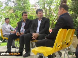 مراسم غبار روبی و عطر افشانی مزار شهید گمنام دانشگاه فنی و حرفه ای استان کرمانشاه
 12