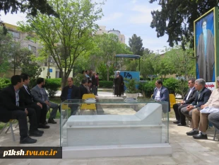 مراسم غبار روبی و عطر افشانی مزار شهید گمنام دانشگاه فنی و حرفه ای استان کرمانشاه
 14
