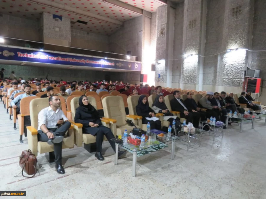 برگزاری سمینار آموزشی به مناسبت هفته سلامت در دانشگاه فنی وحرفه ای استان کرمانشاه
 2
