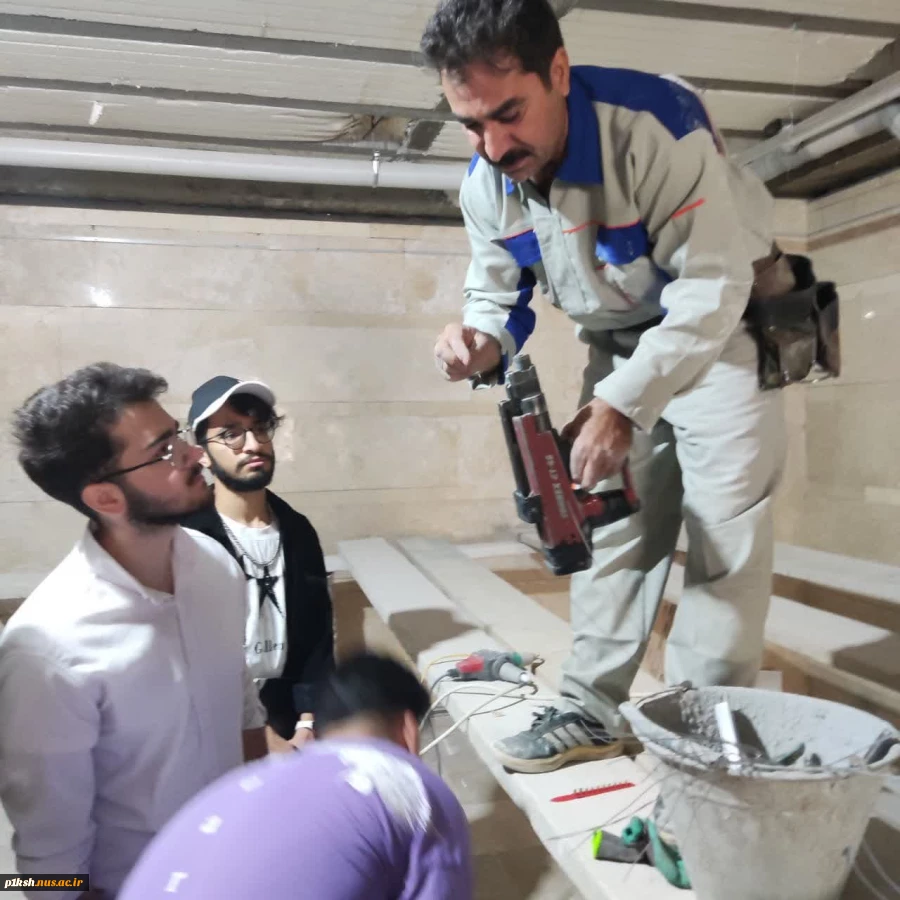 در ادامه تورهای آموزشی صورت گرفت:
بازدید دانشجویان رشته عمران از پروژه های تزیینات داخلی در حال ساخت 3