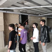 در ادامه تورهای آموزشی صورت گرفت:
بازدید دانشجویان رشته عمران از پروژه های تزیینات داخلی در حال ساخت 4