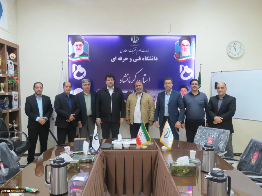 به مناسبت روز معلم صورت گرفت 5