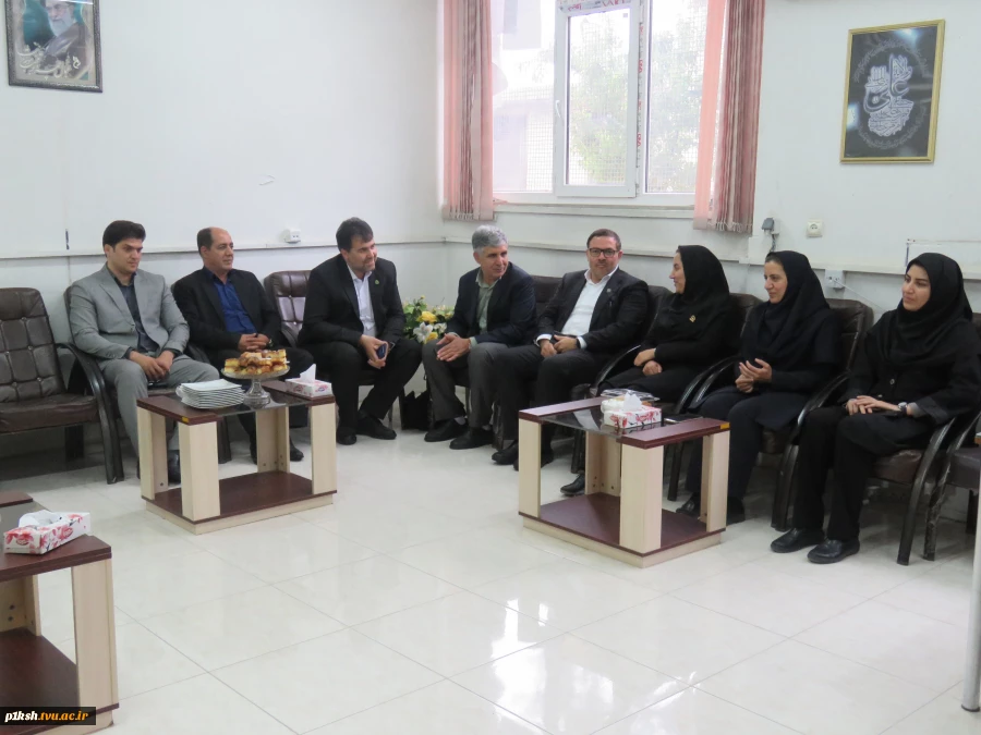 به مناسبت گرامیداشت سالروز معلم صورت گرفت 3