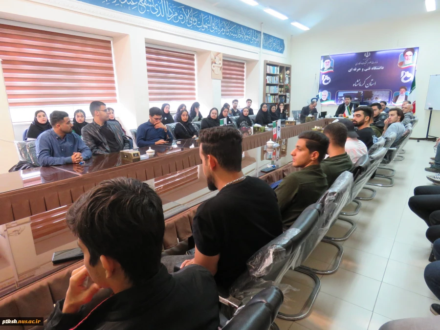 کرسی آزاد اندیشی با موضوع مطالبه گری در حوزه های فرهنگی اجتماعی سیاسی و آموزشی در دانشگاه فنی و حرفه ای استان کرمانشاه برگزار شد 3