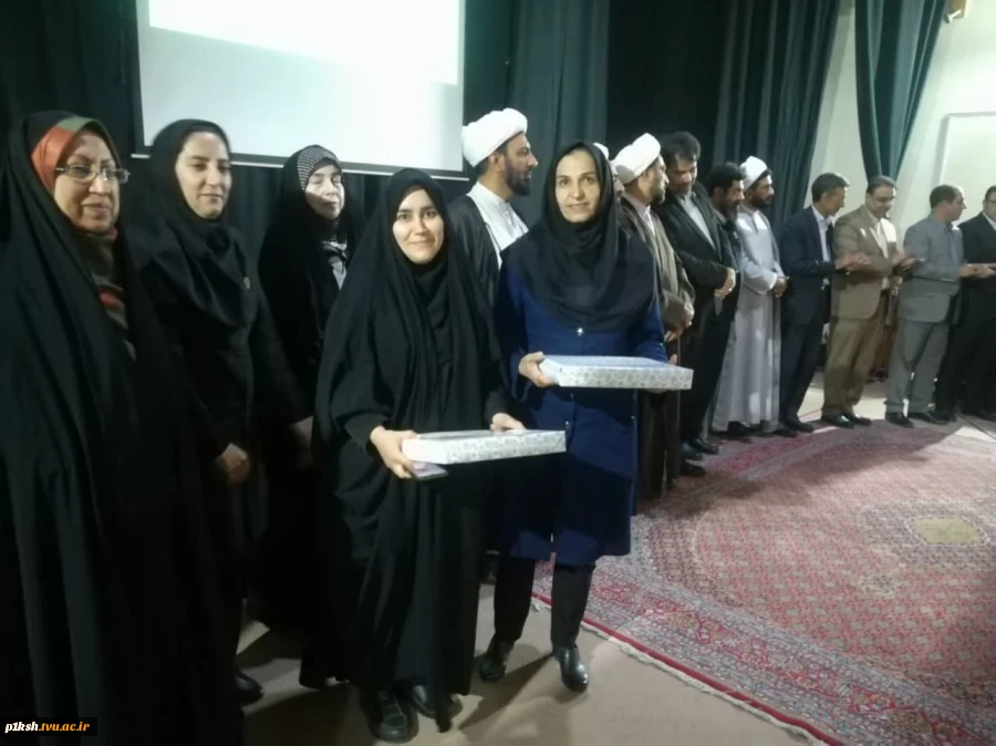 به مناسبت سالروز شهادت استاد شهید مرتضی مطهری، مراسم بزرگداشت هفته آموزش و روز معلم و استاد، در دانشگاه فنی و حرفه ای استان کرمانشاه برگزار شد: 5