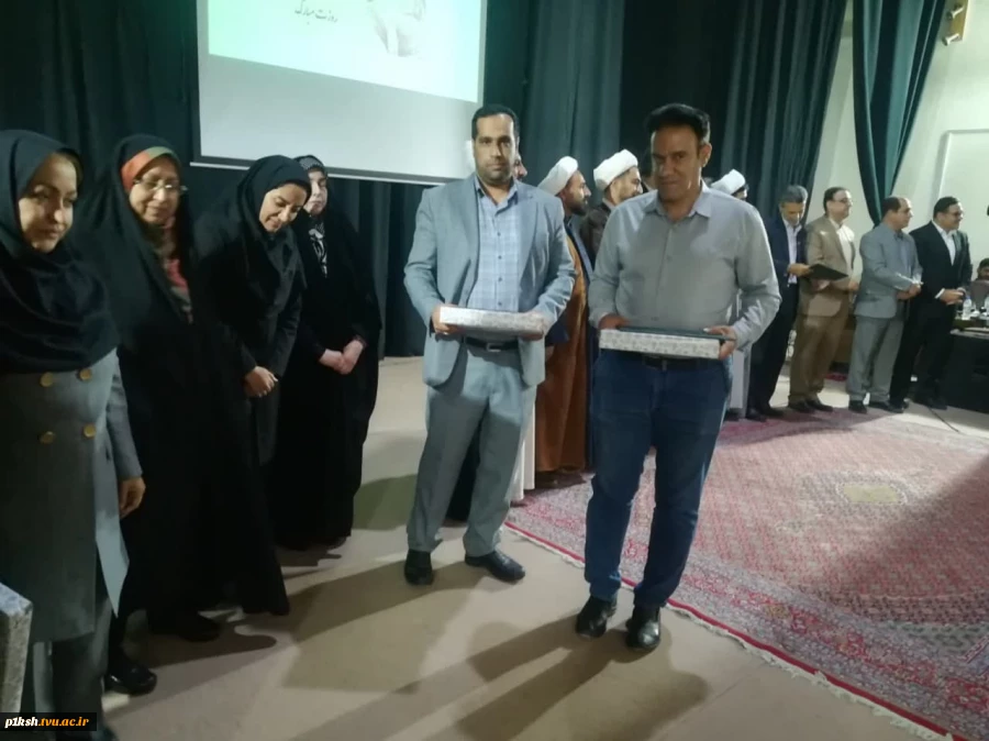 به مناسبت سالروز شهادت استاد شهید مرتضی مطهری، مراسم بزرگداشت هفته آموزش و روز معلم و استاد، در دانشگاه فنی و حرفه ای استان کرمانشاه برگزار شد: 13