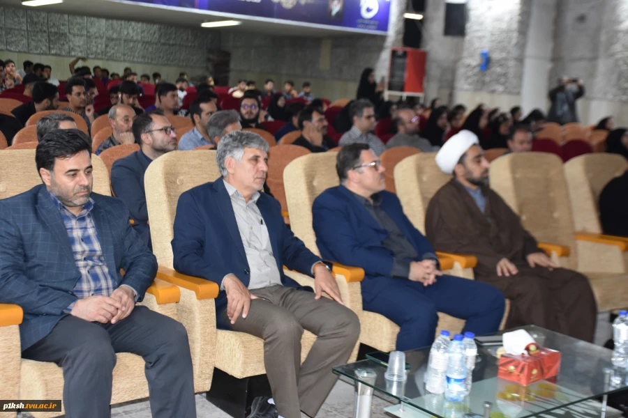 در دانشگاه فنی وحرفه ای استان کرمانشاه برگزار شد:
برگزاری مراسم وداع با شهید خدمت 8