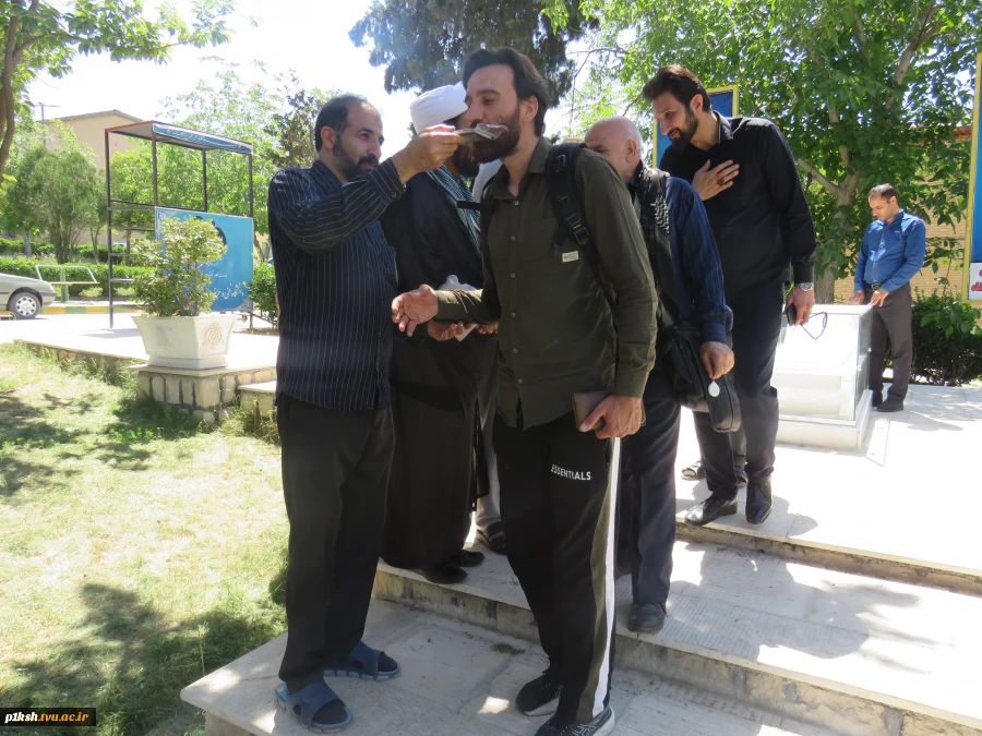 مزین به نام کاروان یاران شهدای خدمت:
اعزام اساتید و کارکنان دانشگاه فنی و حرفه ای واحد استان کرمانشاه به مرقد حضرت امام خمینی (ره) 3