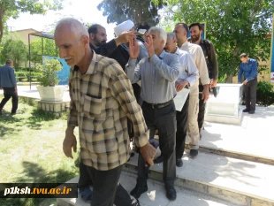 مزین به نام کاروان یاران شهدای خدمت:
اعزام اساتید و کارکنان دانشگاه فنی و حرفه ای واحد استان کرمانشاه به مرقد حضرت امام خمینی (ره) 12