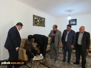 به مناسبت هفته دفاع مقدس صورت گرفت:
دیدار با والدین دو شهید روستای گاکیه از توابع شهرستان کرمانشاه 4