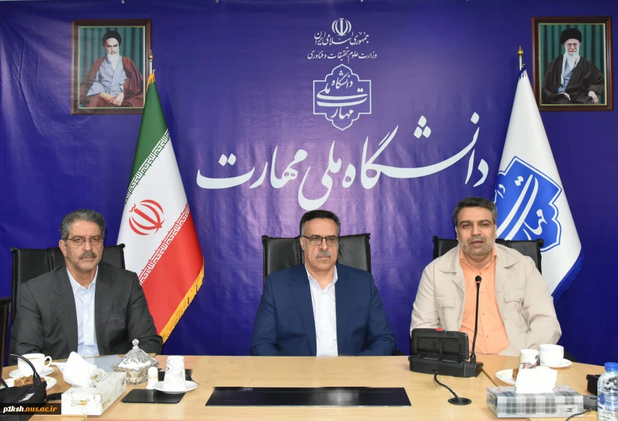 مشاور وزیر و مدیرکل حوزه وزارتی وزارت علوم در آیین تکریم و معارفه رئیس دانشگاه ملی مهارت:
دانشگاه ملی مهارت دانشگاهی برای تأمین نیازهای جامعه و صنعت است 3