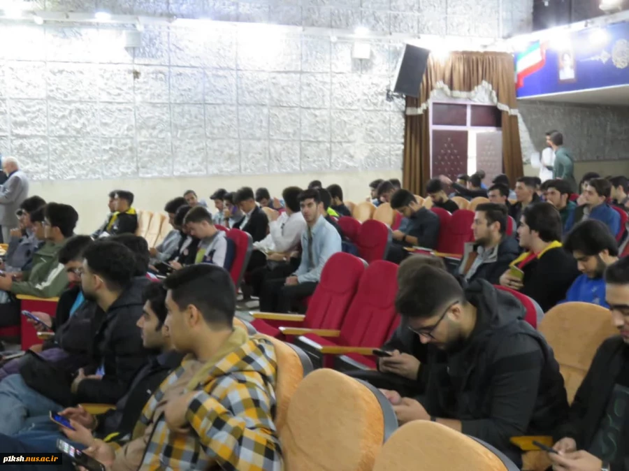 برگزاری جلسه توجیهی دانشجویان نوورود در دانشگاه ملی مهارت استان
 8