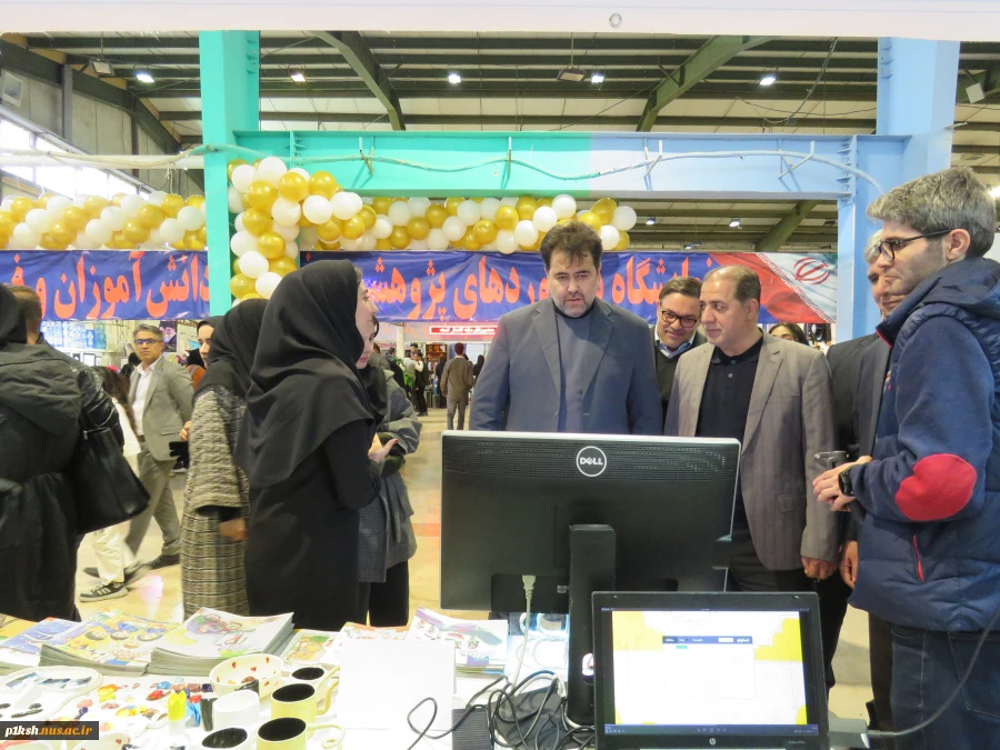 بازدید ریاست دانشگاه ملی مهارت واحد استان کرمانشاه از نمایشگاه هفته پژوهش 8