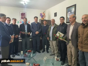به مناسبت میلاد امام حسین (ع) و روز پاسدار انجام شد:
دیدار ریاست و مسئولین دانشگاه ملی مهارت استان با اعضای بسیج اساتید
 2