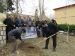 توسط رئیس دانشگاه ملی مهارت استان کرمانشاه انجام شد
کاشت نهال در محوطه دانشگاه ملی مهارت استان 
 4