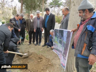 توسط رئیس دانشگاه ملی مهارت استان کرمانشاه انجام شد
کاشت نهال در محوطه دانشگاه ملی مهارت استان 
 7