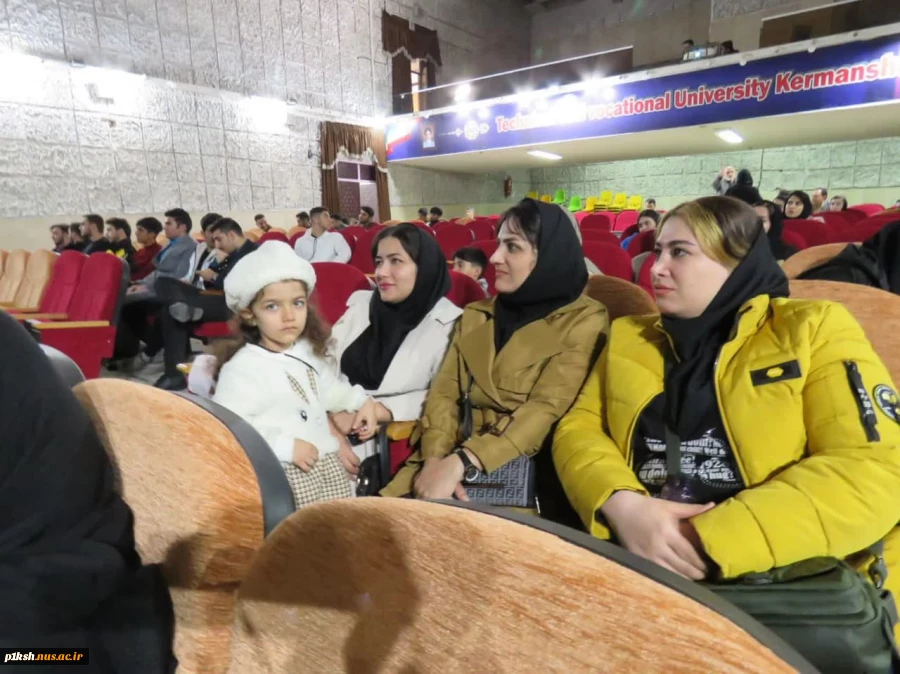 برگزاری مراسم افطار دانشجویی و ویژه برنامه ماه مبارک رمضان در دانشگاه ملی مهارت استان کرمانشاه 8