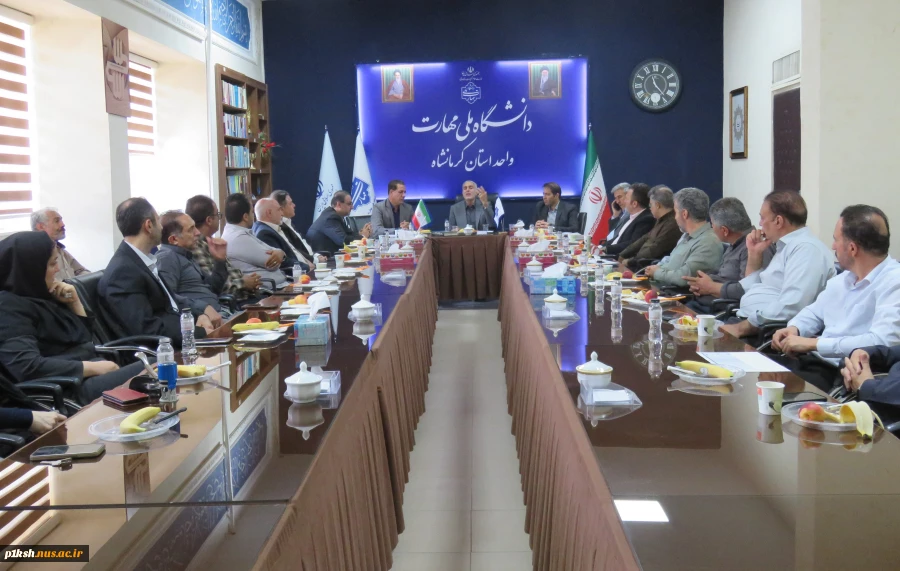 بازدید نماینده محترم مردم شریف کرمانشاه در مجلس شورای اسلامی از دانشگاه ملی مهارت استان کرمانشاه 2