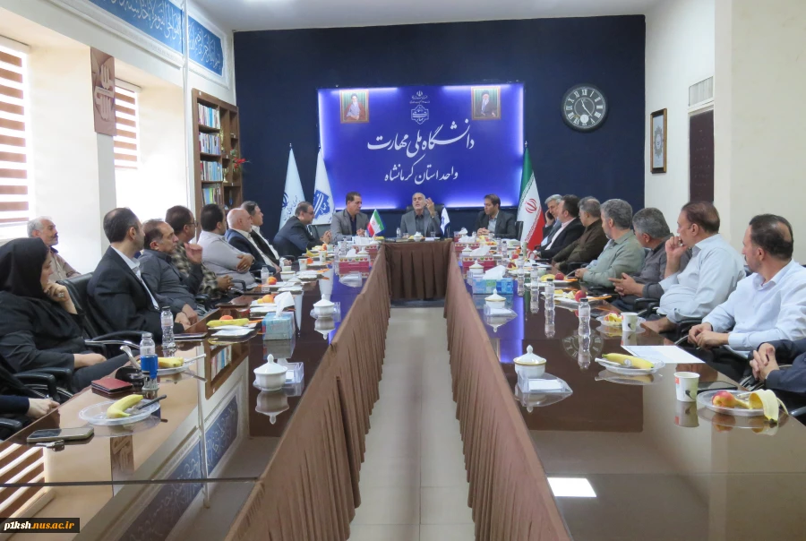 بازدید نماینده محترم مردم شریف کرمانشاه در مجلس شورای اسلامی از دانشگاه ملی مهارت استان کرمانشاه 12