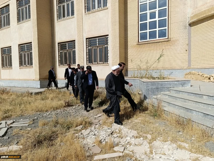 بازدید نماینده، فرماندار و جمعی از مسئولین دستگاه های اجرایی شهرستان کنگاور از پروژه آموزشکده ملی مهارت این شهر 7