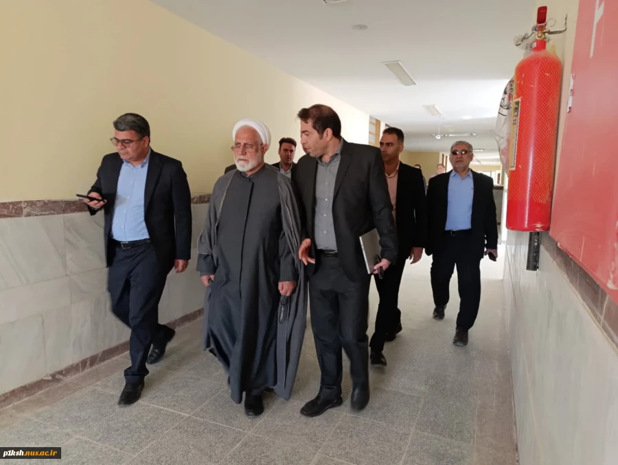 بازدید نماینده، فرماندار و جمعی از مسئولین دستگاه های اجرایی شهرستان کنگاور از پروژه آموزشکده ملی مهارت این شهر 9