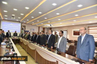 رئیس دانشگاه ملی مهارت در جمع رؤسای دانشکده‌ها و آموزشکده‌های سراسر کشور:
حیات دانشگاه و ارکان آن در گرو ضوابط، مقررات و قوانین است/ هیئت امنا مجلس قانون‌گذاری دانشگاه است/ سیاست دانشگاه تربیت نیروی توانمند اشتغال‌پذیر است 4