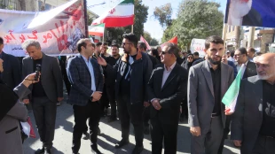 حضور پرشور دانشگاهیان دانشگاه ملی مهارت در راهپیمایی سیزده آبان1404 6