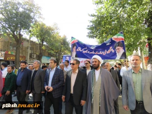 حضور پرشور دانشگاهیان دانشگاه ملی مهارت در راهپیمایی سیزده آبان1404 9