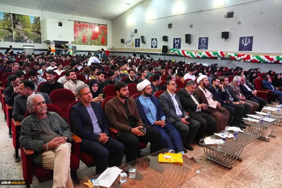 استاندار کرمانشاه در آیین استقبال از دانشجویان نوورود دانشگاه ملی مهارت واحد استان کرمانشاه: 
 حرکت دانشگاه‌ها به سمت کارآفرینی، نیاز امروز کشور است 5