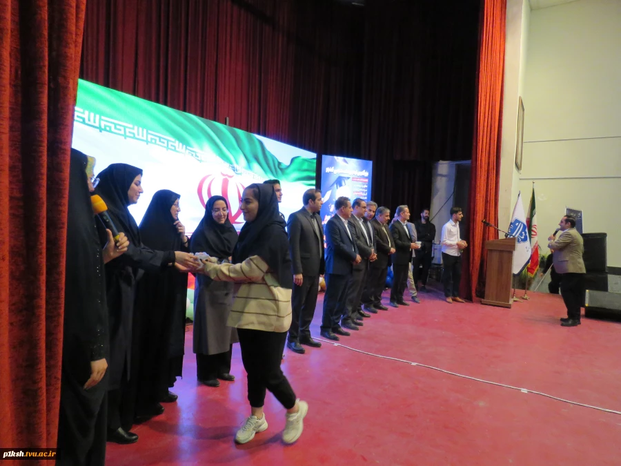 برای اولین بار از زمان تاسیس دانشگاه صورت گرفت:
برگزاری اردو یک روزه و جشن استقبال از دانشجویان نو ورود دانشگاه ملی مهارت استان کرمانشاه 45